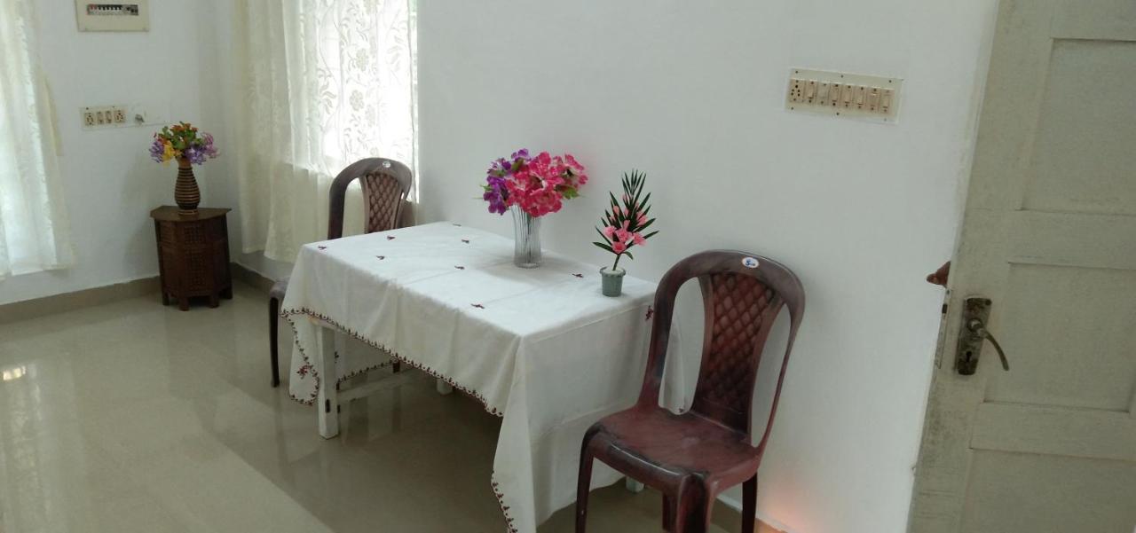 Jestine Homestay Kochi Екстериор снимка